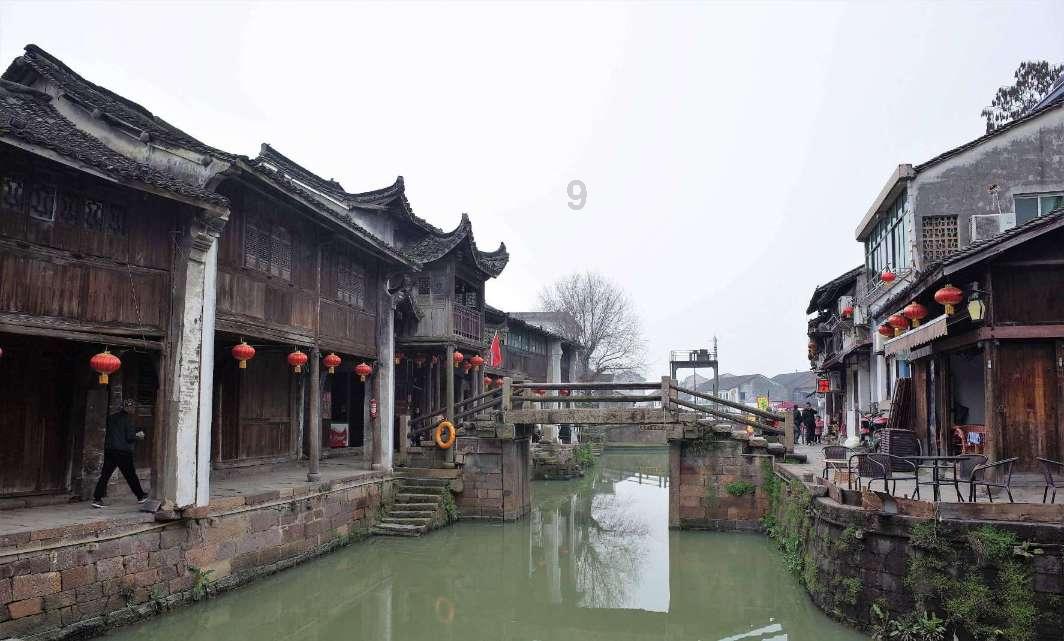 逃出华丽的房子